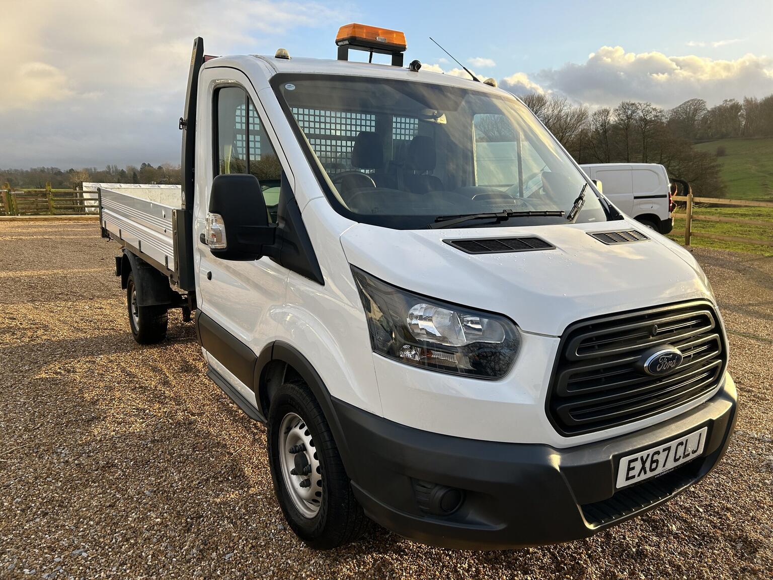 FORD TRANSIT 350 L2 C/C DRW Tipper